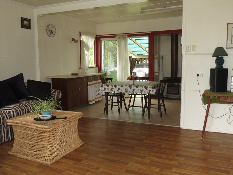 14 Adelaide Street, Esk QLD 4312