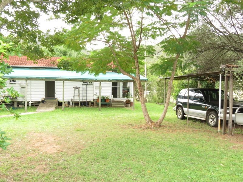 14 Adelaide Street, Esk QLD 4312