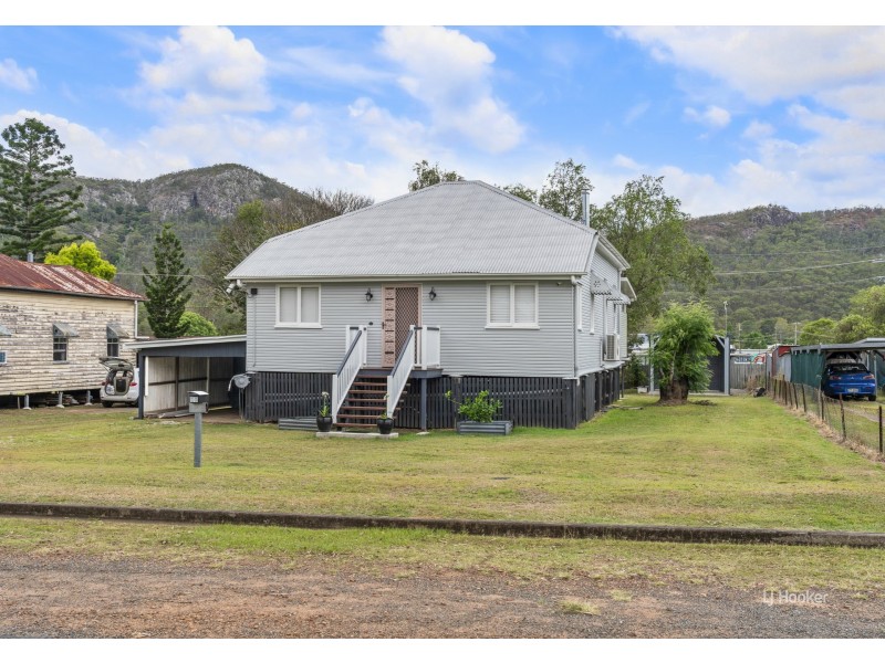 10 Richard Street, Esk QLD 4312