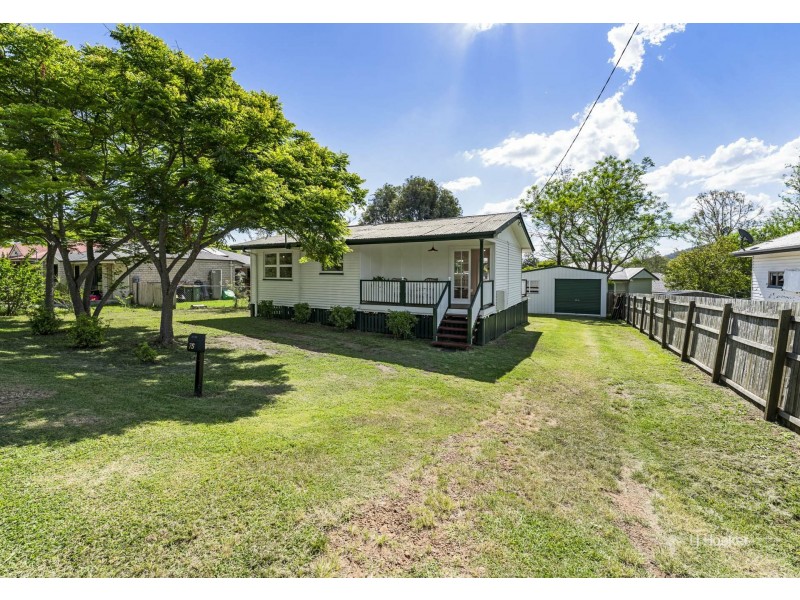 75 Middle Street, Esk QLD 4312