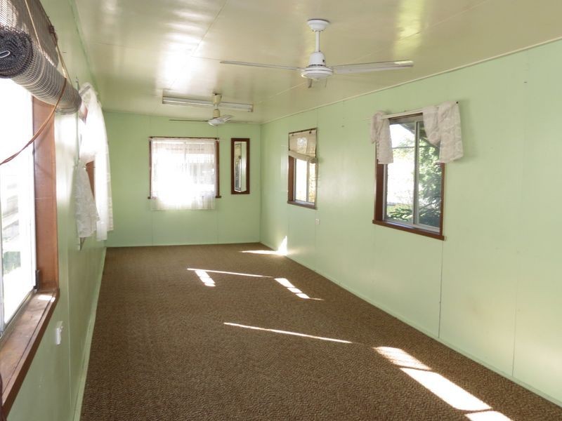 10 Alexandra Street, Toogoolawah QLD 4313