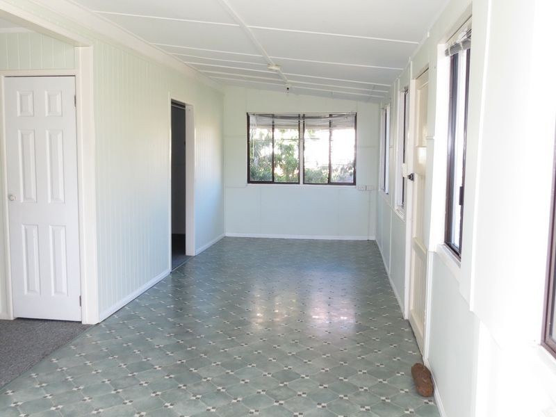 10 Alexandra Street, Toogoolawah QLD 4313