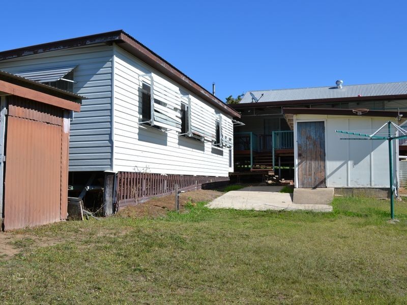 10 Alexandra Street, Toogoolawah QLD 4313