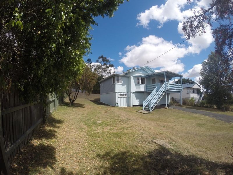 25 Mack Street, Esk QLD 4312