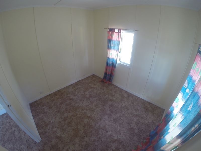 25 Mack Street, Esk QLD 4312