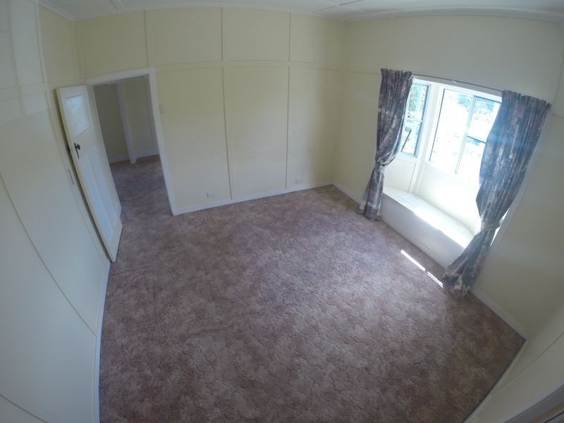 25 Mack Street, Esk QLD 4312