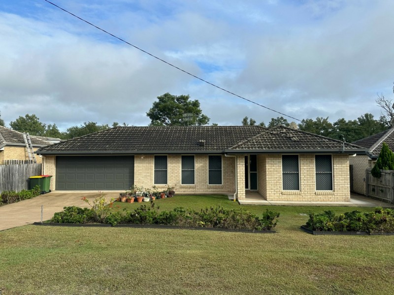37 Middle Street, Esk QLD 4312