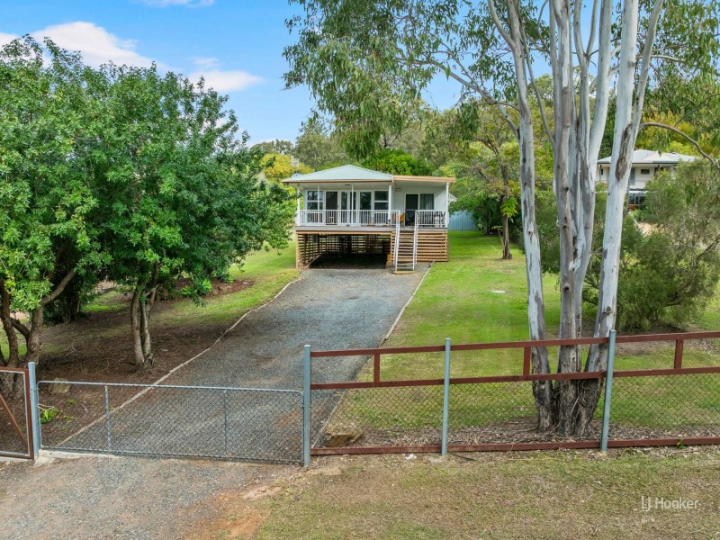 42 Barbour Street, Esk QLD 4312