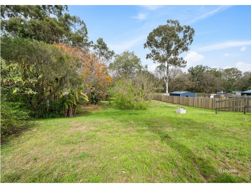 6 Paterson Road, Moore QLD 4306