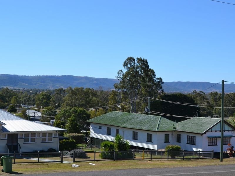 72 Fulham Street, Toogoolawah QLD 4313