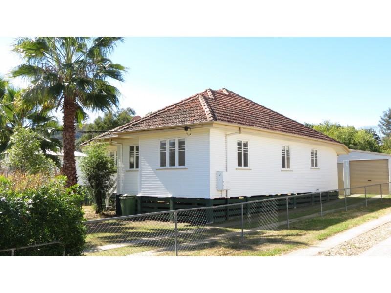 24 Short Street, Esk QLD 4312