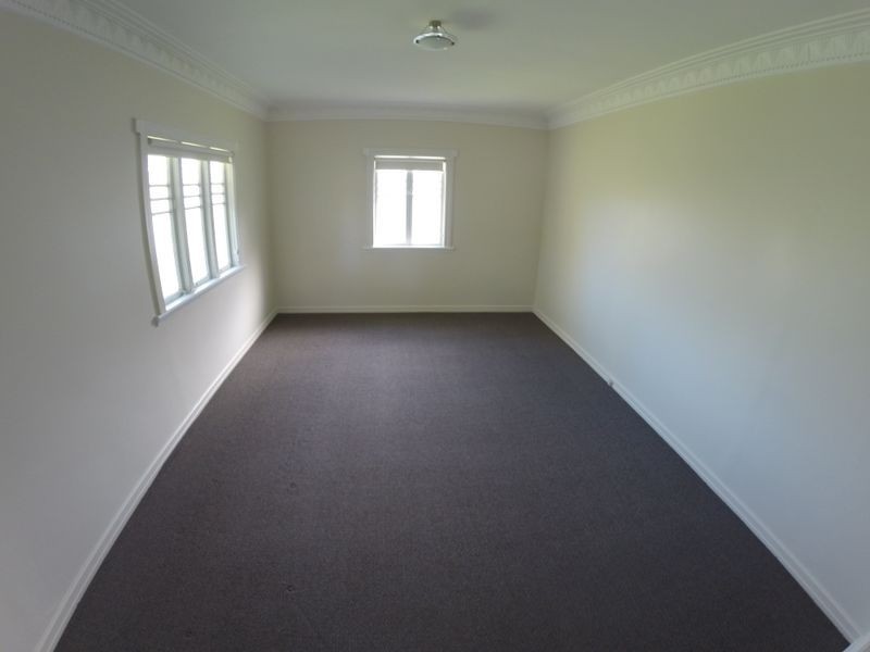 24 Short Street, Esk QLD 4312