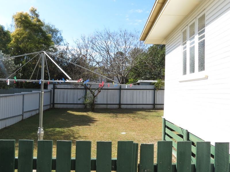 24 Short Street, Esk QLD 4312