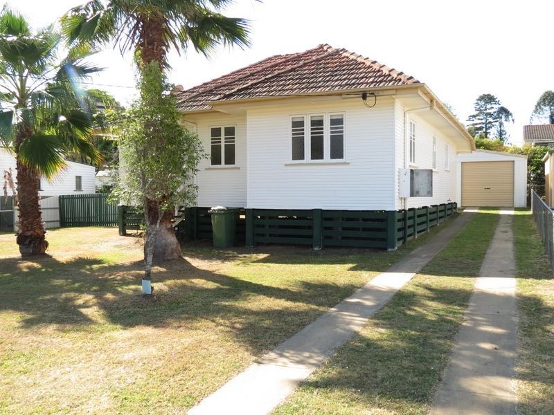 24 Short Street, Esk QLD 4312