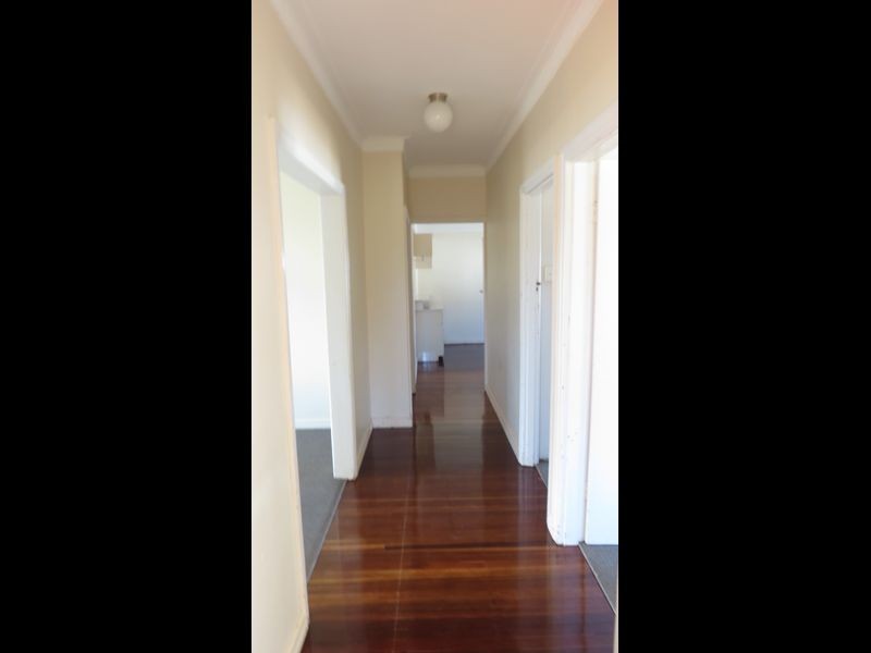 24 Short Street, Esk QLD 4312