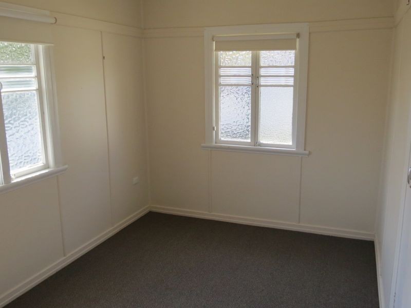 24 Short Street, Esk QLD 4312