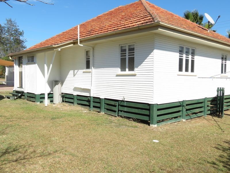 24 Short Street, Esk QLD 4312