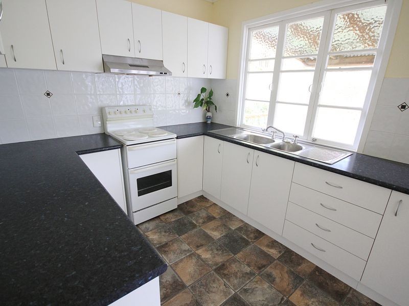 282 Ipswich Street, Esk QLD 4312