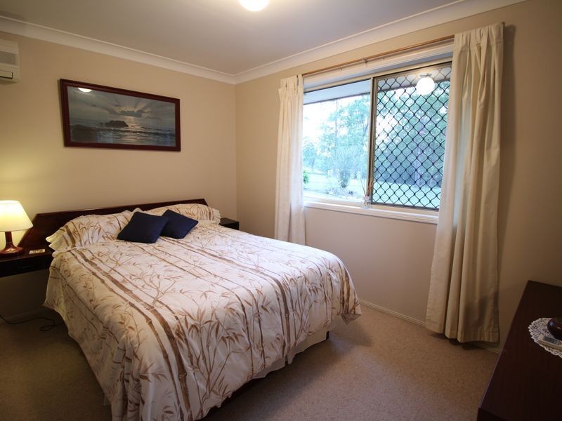 42 Buckingham Court, Mount Hallen QLD 4312