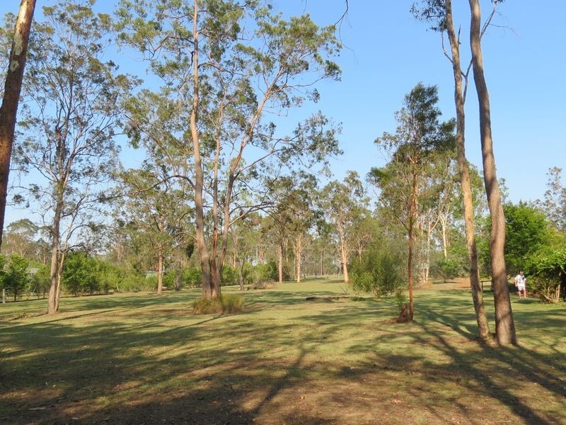 42 Buckingham Court, Mount Hallen QLD 4312