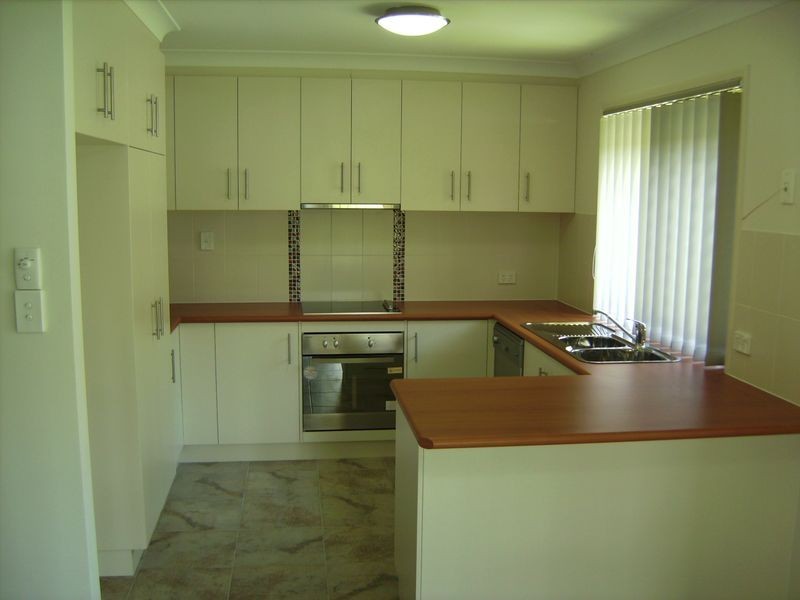 39 Middle Street, Esk QLD 4312