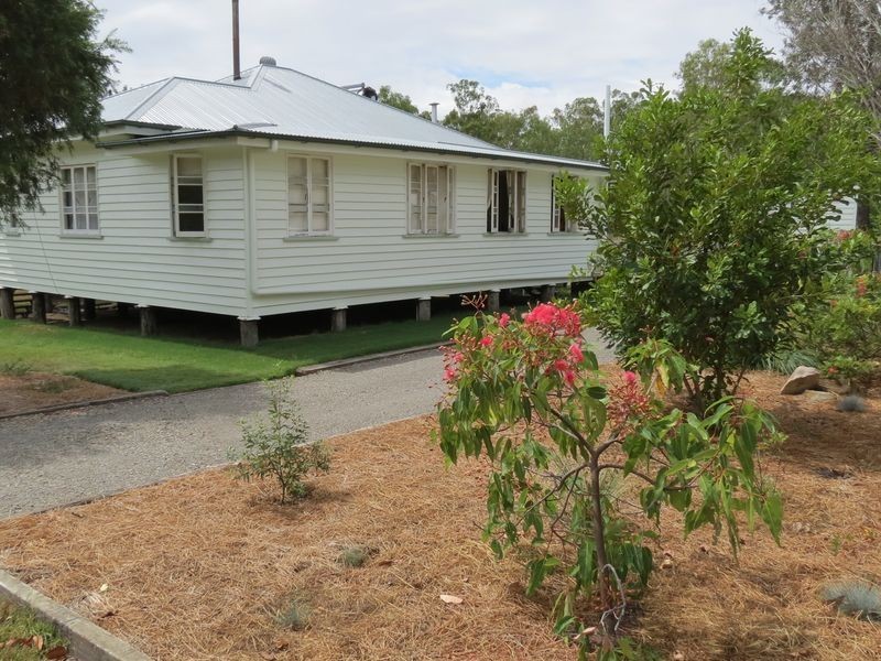 65 Ipswich Street, Esk QLD 4312
