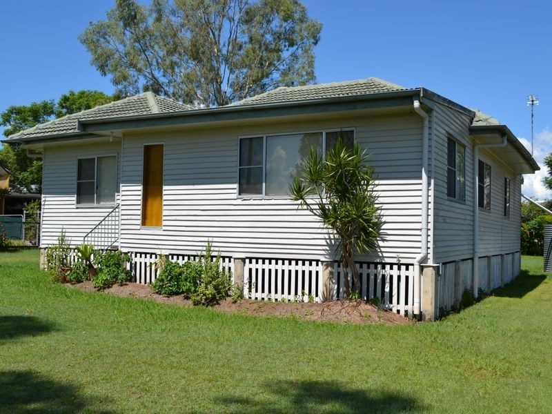 22 George Street, Toogoolawah QLD 4313