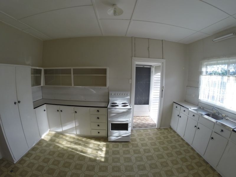 22 George Street, Toogoolawah QLD 4313