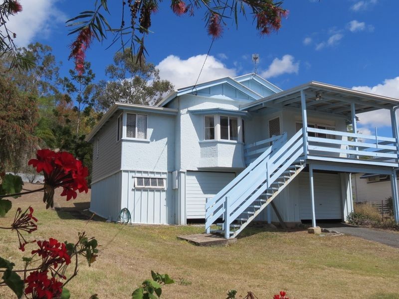 25 Mack Street, Esk QLD 4312