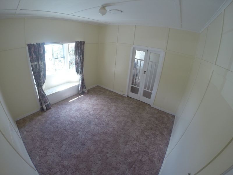 25 Mack Street, Esk QLD 4312