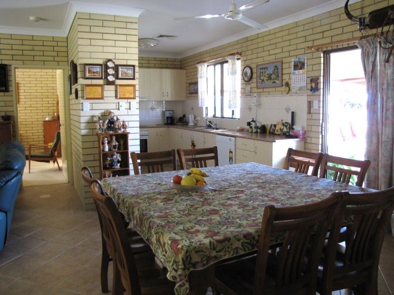 122 Glen Esk Road, Glen Esk QLD 4312