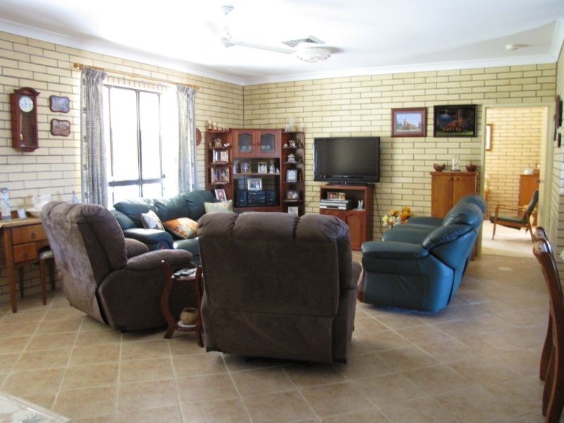 122 Glen Esk Road, Glen Esk QLD 4312