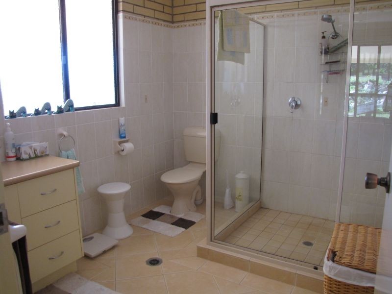 122 Glen Esk Road, Glen Esk QLD 4312