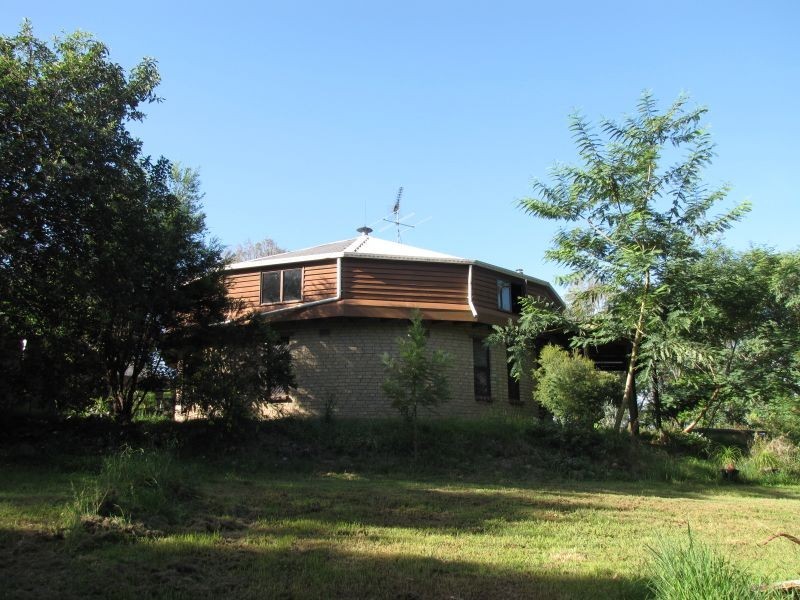 419 Gregors Creek Road, Toogoolawah QLD 4313
