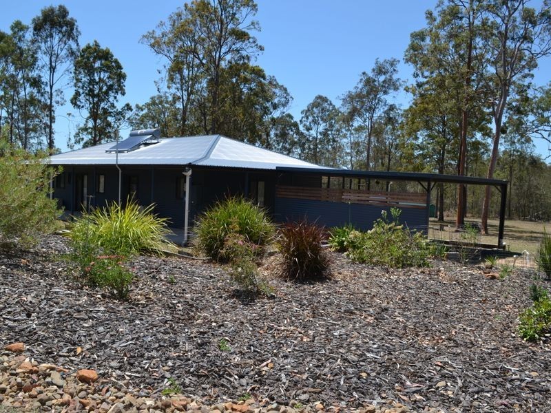 314 Edinburgh Drive, Mount Hallen QLD 4312