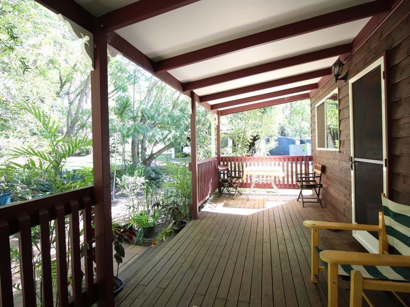 33 Countess Court, Mount Hallen QLD 4312