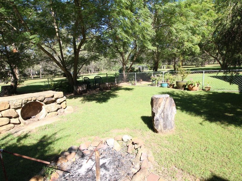 33 Countess Court, Mount Hallen QLD 4312