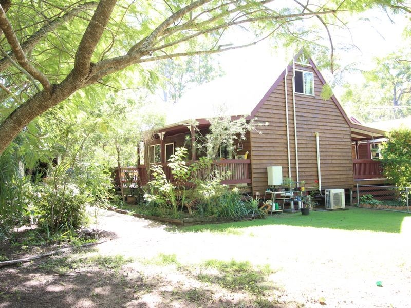 33 Countess Court, Mount Hallen QLD 4312