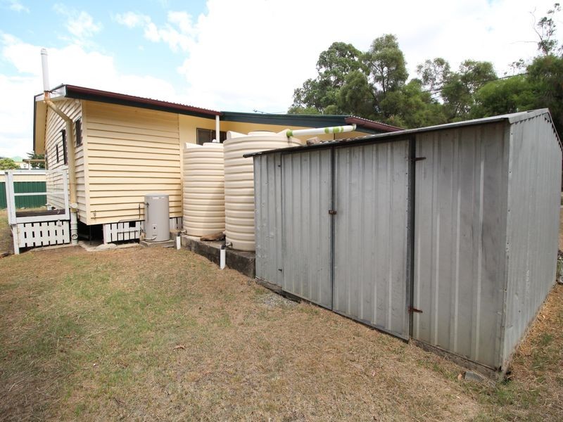 10 Cairnscroft Street, Toogoolawah QLD 4313