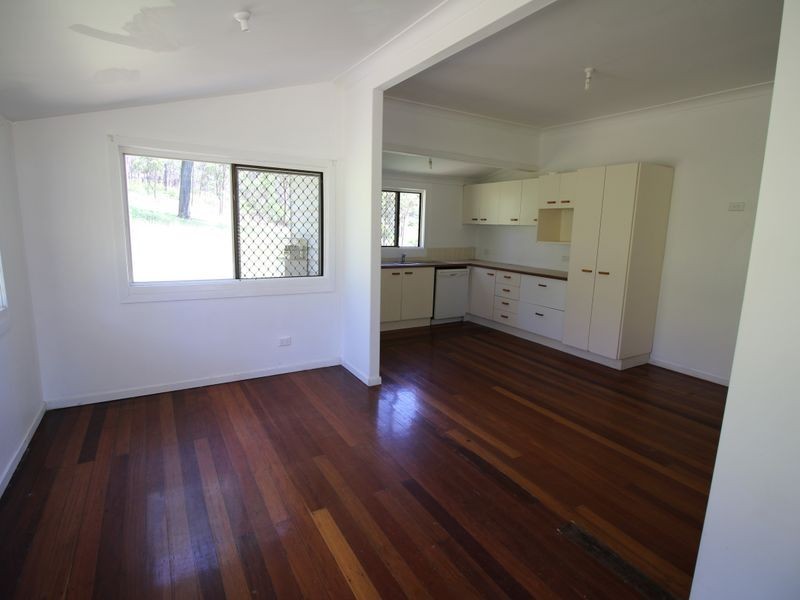 205 Highland Street, Esk QLD 4312