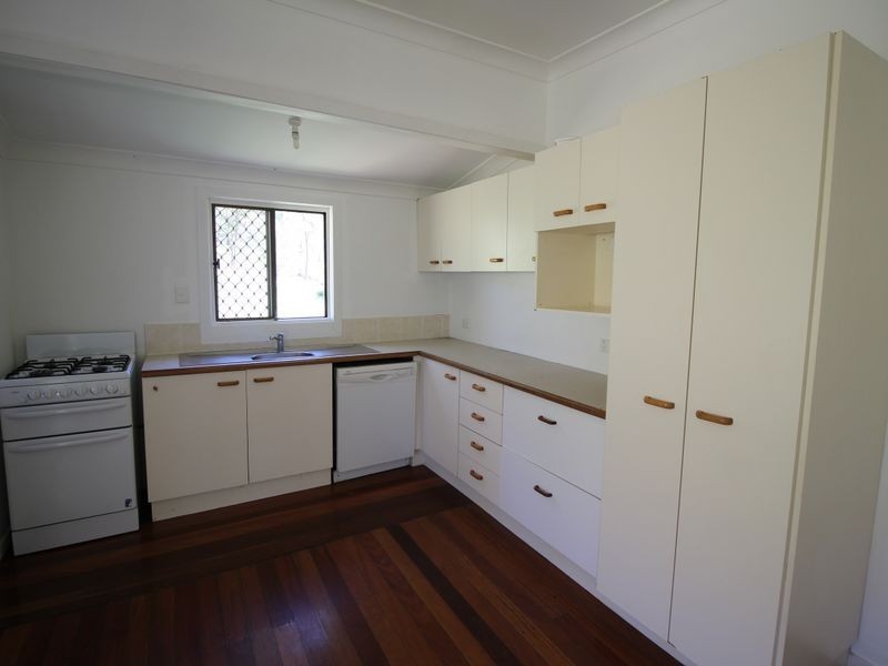 205 Highland Street, Esk QLD 4312