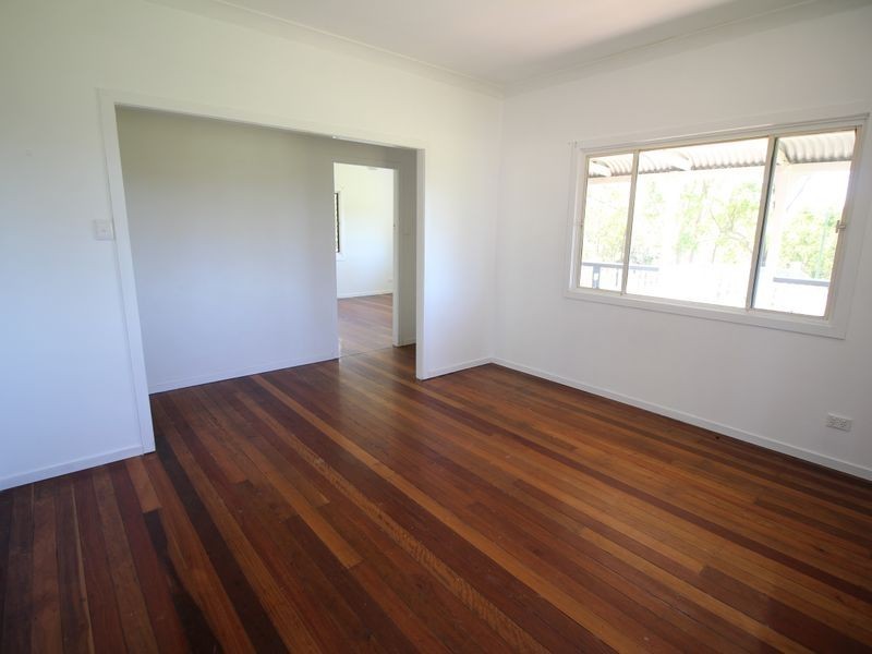 205 Highland Street, Esk QLD 4312