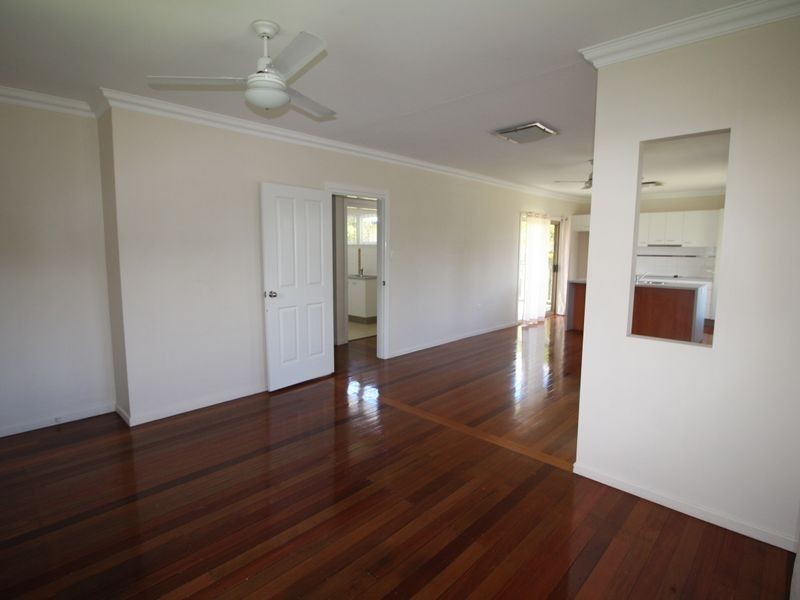 35 Cairnscroft Street, Toogoolawah QLD 4313