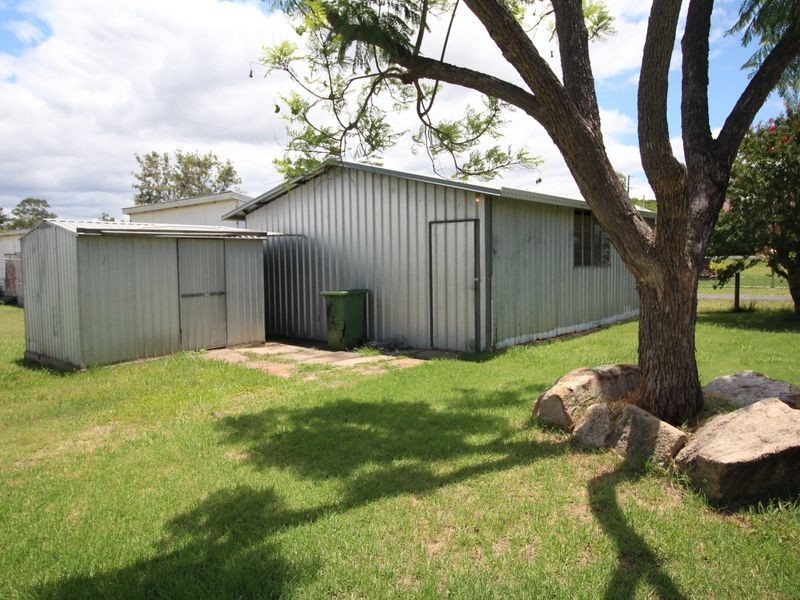 35 Cairnscroft Street, Toogoolawah QLD 4313