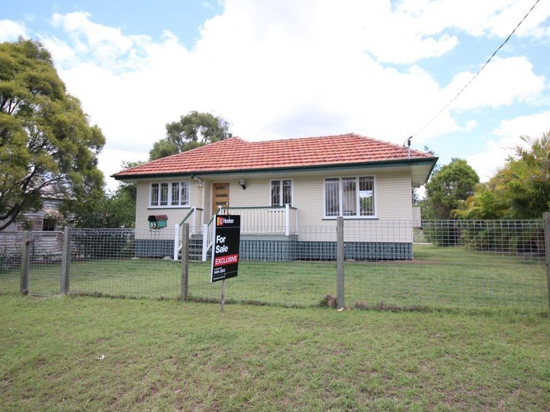 35 Cairnscroft Street, Toogoolawah QLD 4313