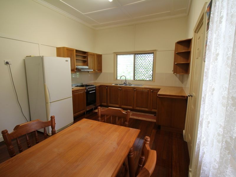 30 Richard Street, Esk QLD 4312