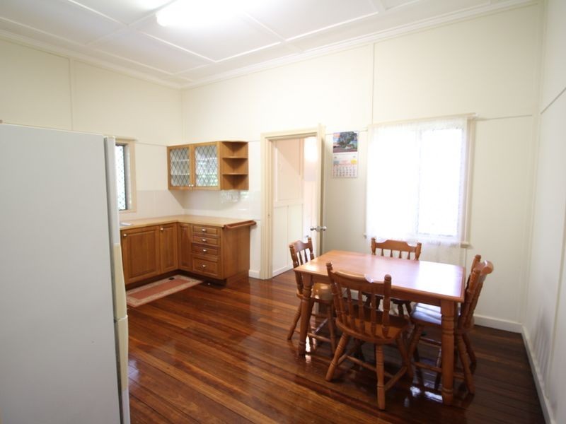 30 Richard Street, Esk QLD 4312