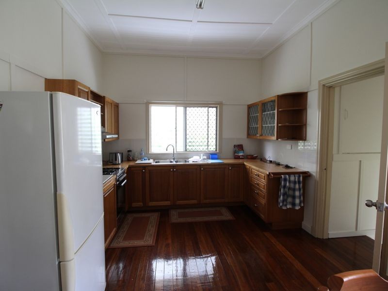 30 Richard Street, Esk QLD 4312