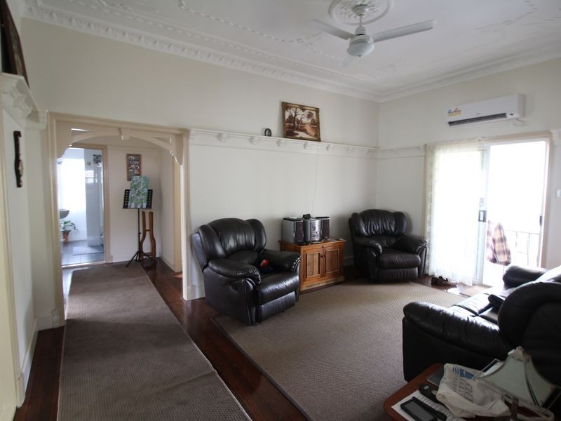 30 Richard Street, Esk QLD 4312