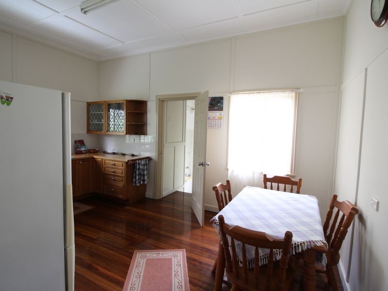 30 Richard Street, Esk QLD 4312